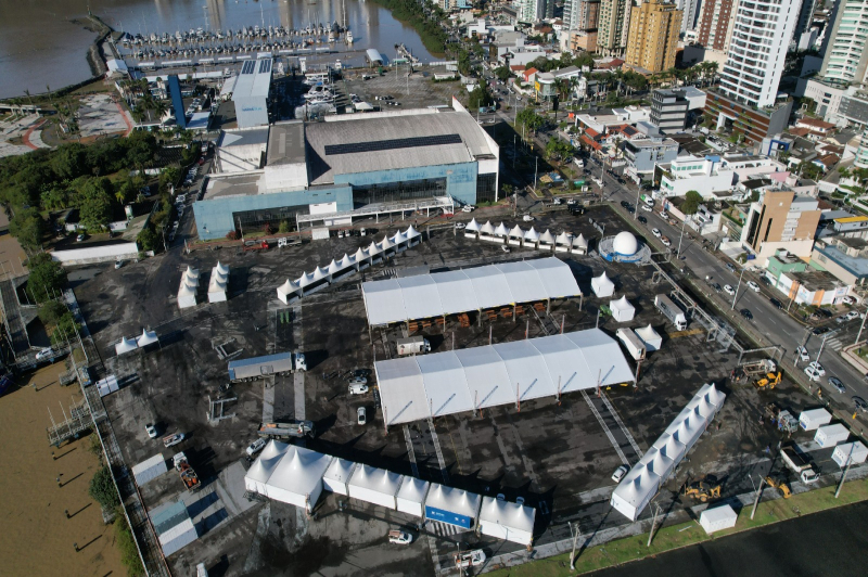 Variado cardápio marca a riqueza gastronômica da Festa do Peixe 2025 em Itajai