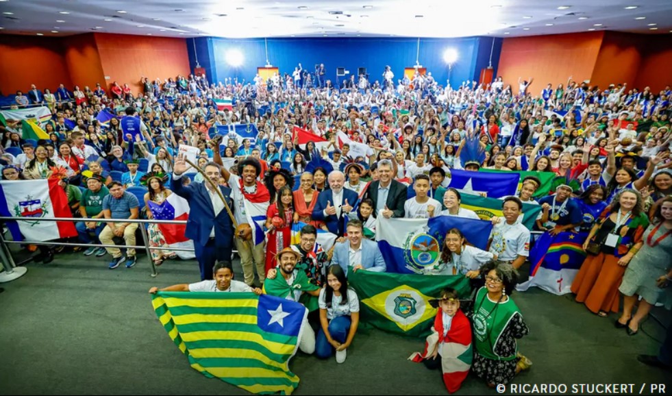 Conferência inspira jovens a combaterem injustiça climática no Brasil.