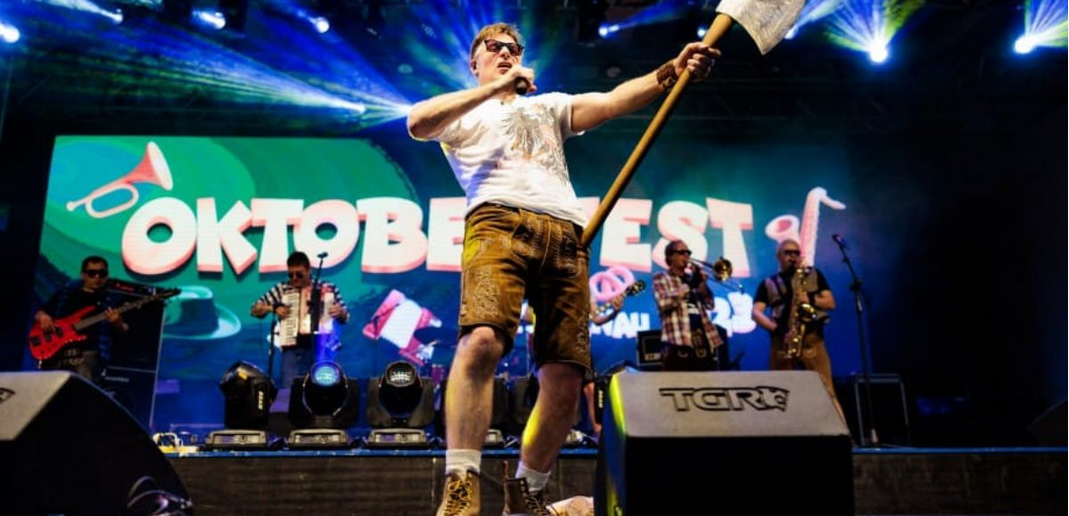 Primeira sexta-feira de Oktoberfest Blumenau 2025 tem Noite Argentina; veja programação