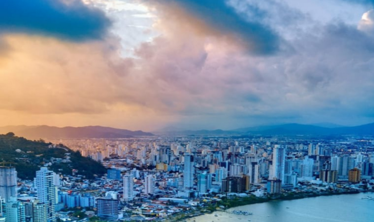 FIM DE SEMANA COM A CARA DA PRIMAVERA EM ITAJAÍ