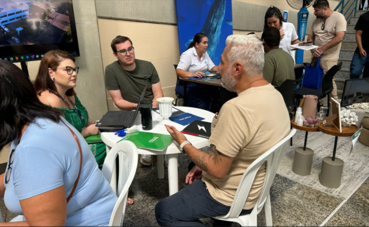 ITAJAÍ REALIZA FEIRÃO DE EMPREGOS COM VAGAS IMEDIATAS E CURSOS GRATUITOS DE QUALIFICAÇÃO