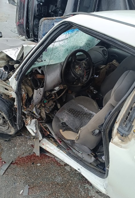 Colisão Frontal Grave na Rodovia Jorge Lacerda Deixa Dois Motoristas Feridos