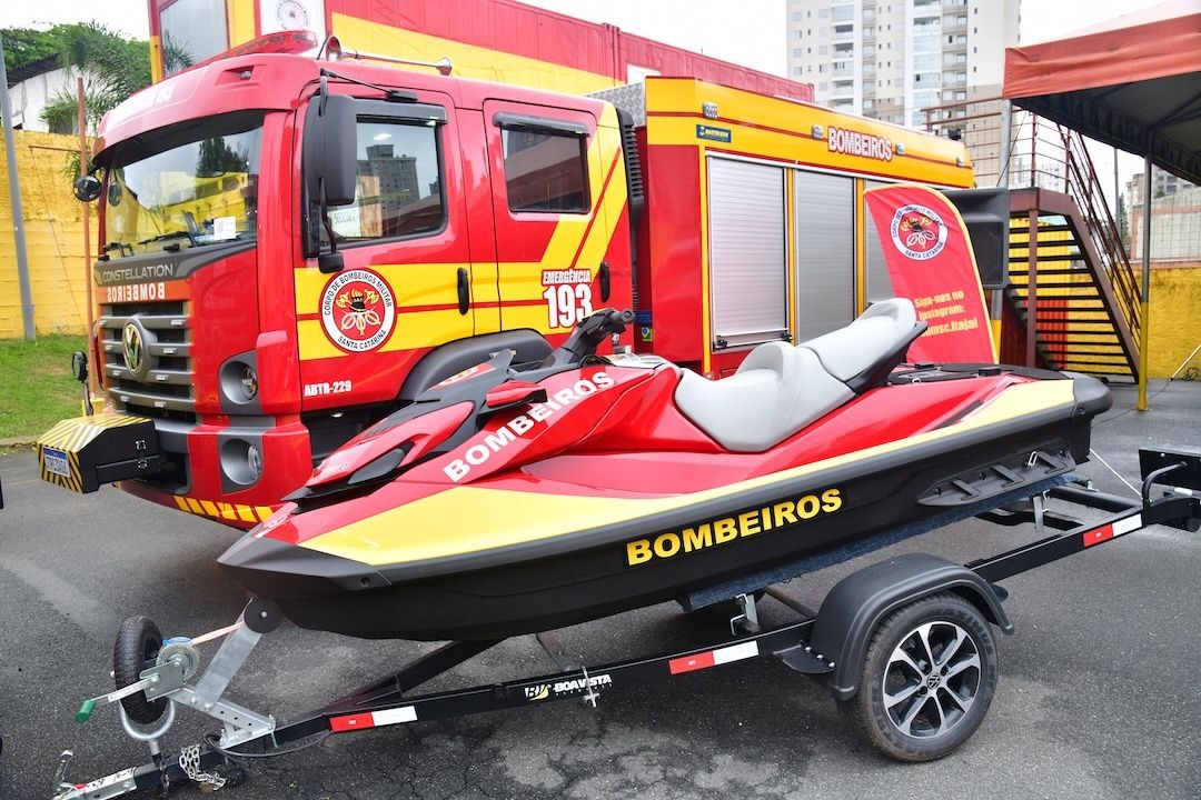 CBMSC recebe viaturas e equipamentos que ultrapassam r$ 4 milhões em itajaí