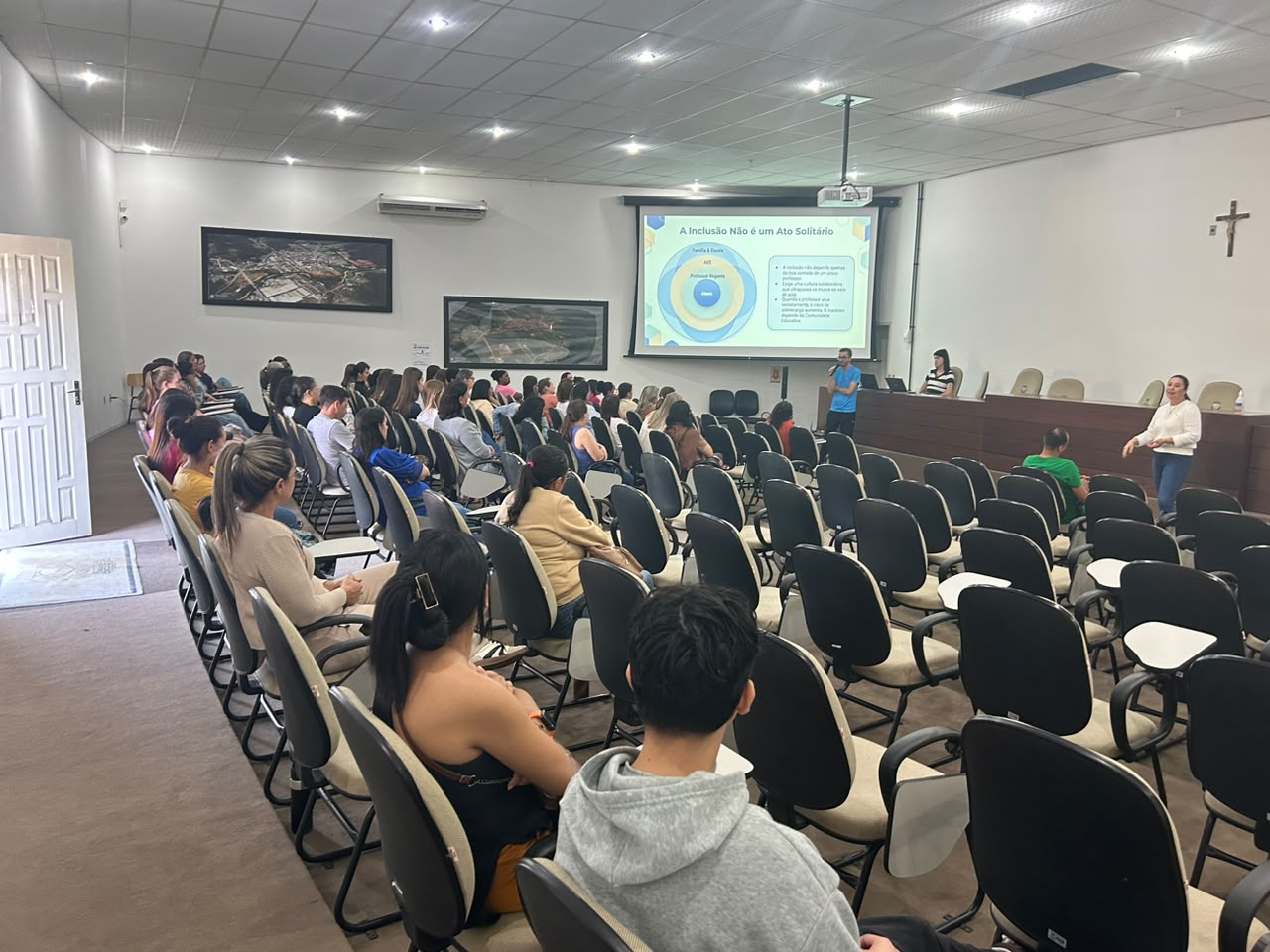 Profissionais da Educação de Luiz Alves participam de capacitações sobre inclusão e primeiros socorros