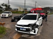 Acidente no Novo Acesso de Ilhota deixa veículos danificados, mas sem feridos graves