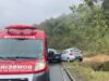 Colisão entre carros deixa duas pessoas feridas no bairro Baú Central, em Ilhota