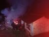 Incêndio destrói residência durante a madrugada em Doutor Pedrinho