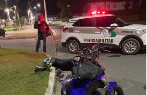 Colisão entre duas motos deixa ferido e mobiliza bombeiros voluntários no Centro de Ilhota
