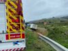 Colisão entre carro e caminhão mobiliza bombeiros na BR-470, em Ilhota