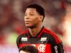 Flamengo acerta venda de Gonzalo Plata e Wallace Yan por mais de R$ 100 milhões