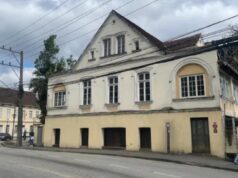 Casarão histórico na entrada da Rua XV de Novembro, em Blumenau, ganha nova função cultural