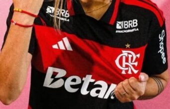 Flamengo anuncia contratação da atacante paraguaia Fabiola Sandoval para o futebol feminino