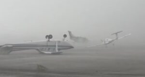 Avião capota e é arrastado durante tempestade com ventos de até 120 km/h na Itália