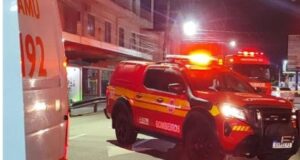Bombeiros e samu atendem grave acidente de trânsito no bairro Coloninha em Gaspar