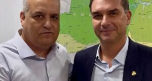 Flávio bolsonaro anuncia deputado federal alfredo gaspar como candidato a vice em chapa presidencial