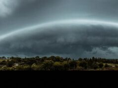 Ciclone extratropical traz risco de tornados e granizo no Sul; chuva pode superar 200 mm