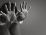 Mulher é sequestrada e mantida em cárcere privado por suposta dívida com tráfico na Grande Florianópolis