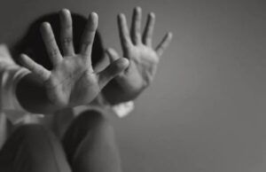Mulher é sequestrada e mantida em cárcere privado por suposta dívida com tráfico na Grande Florianópolis