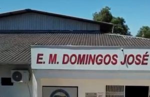 Moradores de Ilhota cobram explicações sobre uso de servidores em obra escolar contratada por R$ 541 mil