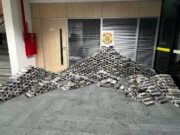 PF apreende mais de 725 kg de cocaína escondidos sob piso de casa em Itajaí