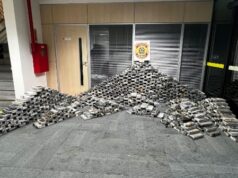 PF apreende mais de 725 kg de cocaína escondidos sob piso de casa em Itajaí