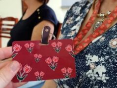 Câmara de Blumenau aprova criação do Cordão Tulipa Vermelha para pessoas com Parkinson