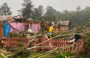 Santa Catarina segue em alerta para ventos fortes e chuvas intensas neste sábado