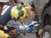 Homem de 58 anos fica preso sob carro após atropelamento em Blumenau