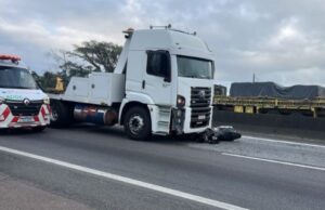 Motociclista de 54 anos morre após acidente na BR-101 em Itajaí