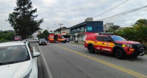 Motociclista fica ferido após batida com carro em Gaspar