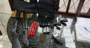 Empresa suspeita de alugar armas clandestinamente é alvo de operação em Joinville