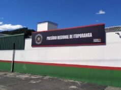 Jovem procurada por tráfico de drogas é presa pela Polícia Militar em casa noturna de Ituporanga foragida por tráfico é presa
