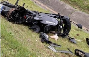 Ilhota: Queda de moto na BR-470 deixa duas vítimas feridas na divisa com Navegantes