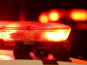 Homem embriagado fura sinal, foge da PM pela contramão e cai de moto após perseguição no Alto Vale
