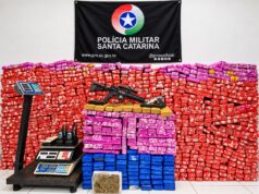 PMSC apreende aproximadamente uma tonelada de maconha, pistola e fuzil em São José