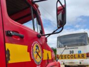 Bombeiros combatem princípio de incêndio em ônibus em Ilhota