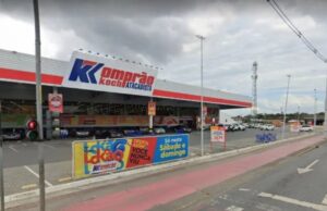 Funcionário de supermercado é atingido por tiro durante tentativa de homicídio em Joinville