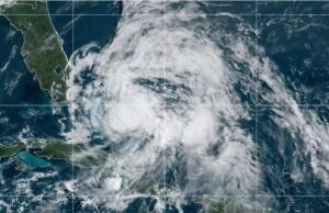 Furacão Isaías perde força após atingir a Flórida e avança como ciclone pós-tropical pelos Estados Unidos