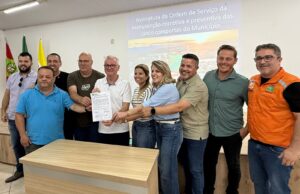 Ordem de serviço é assinada para manutenção das cinco comportas de Gaspar com investimento de R$ 120 mil
