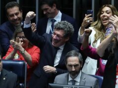 Senado aprova PEC que põe fim à escala 6×1 e reduz jornada de trabalho no país