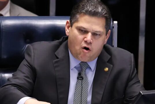 Congresso promulga fim da escala 6×1 e novas regras de aposentadoria para agentes de saúde